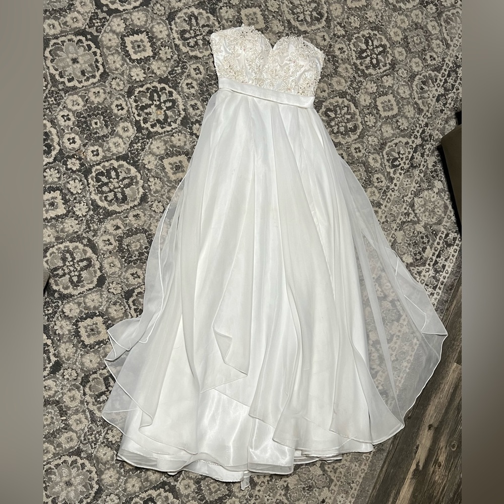 Worn Once! White strapless dress.  Size 00